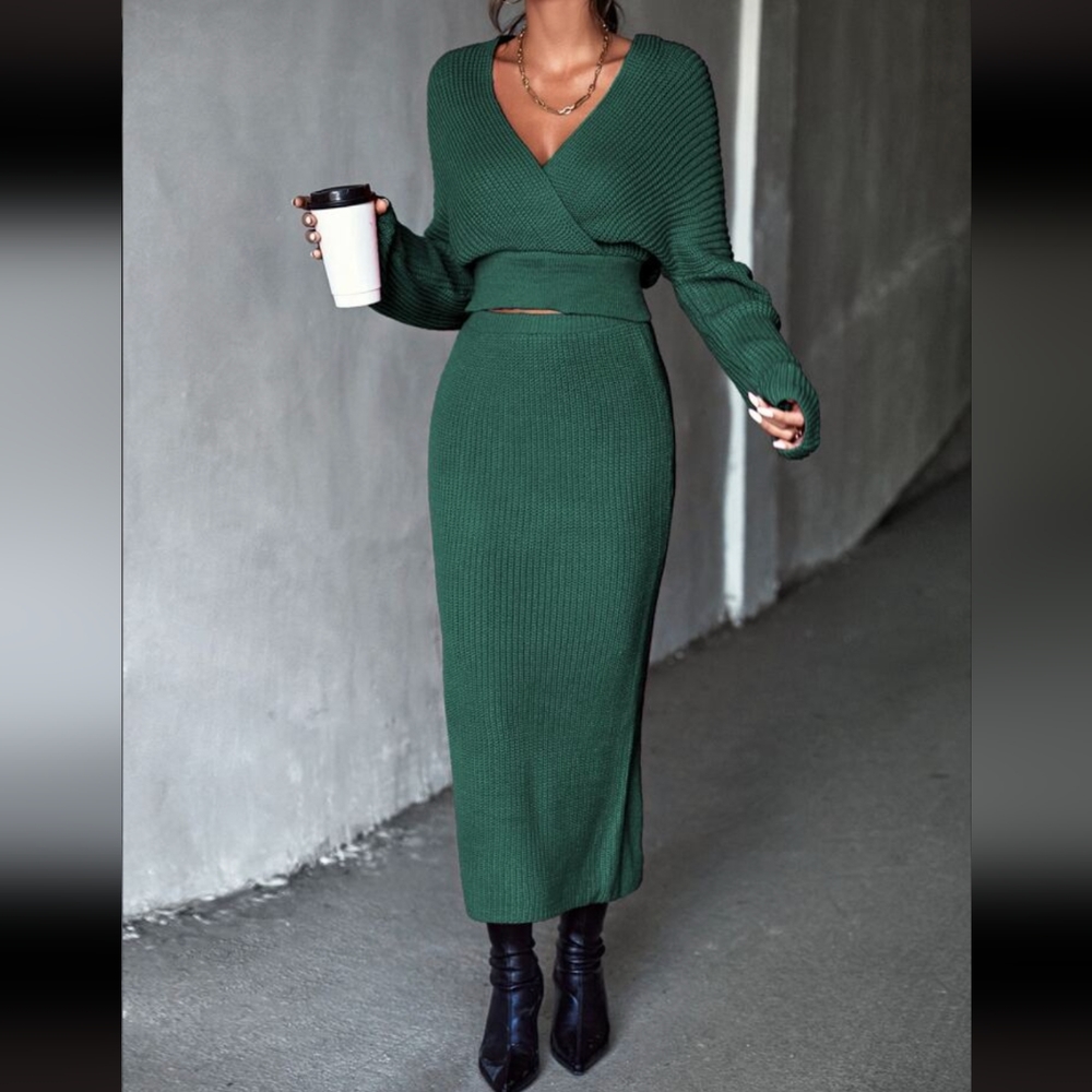 Two Piece Green Sweater Set Cropped top And Skirt Knit M
